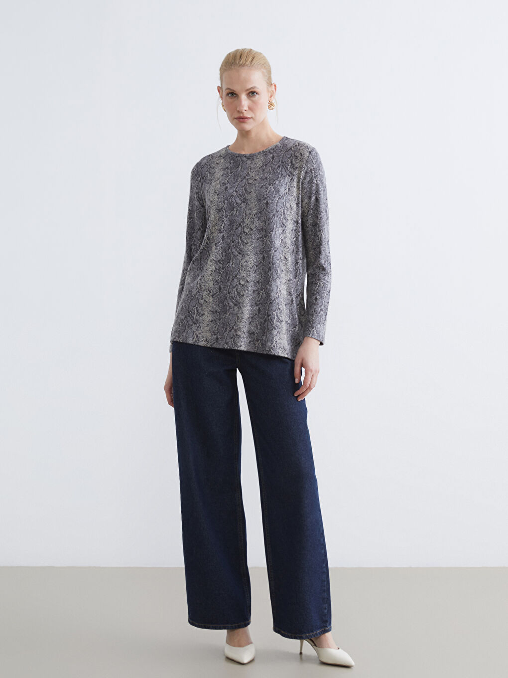 Crew Neck Snake Print Women's T-Shirt-1