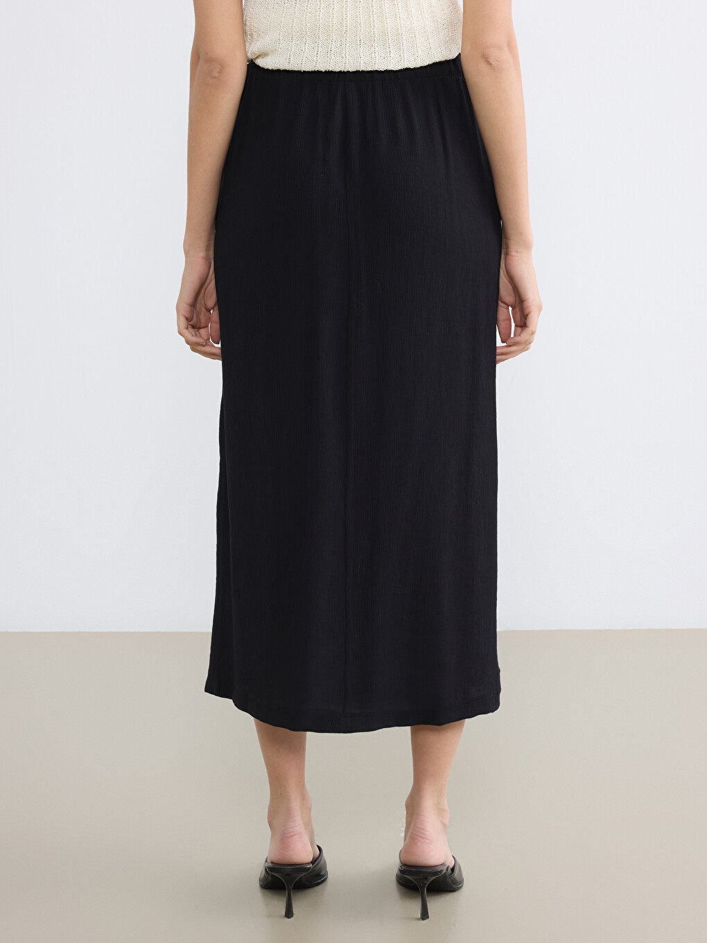 Elastic Waist Wrap Cut Skirt-3