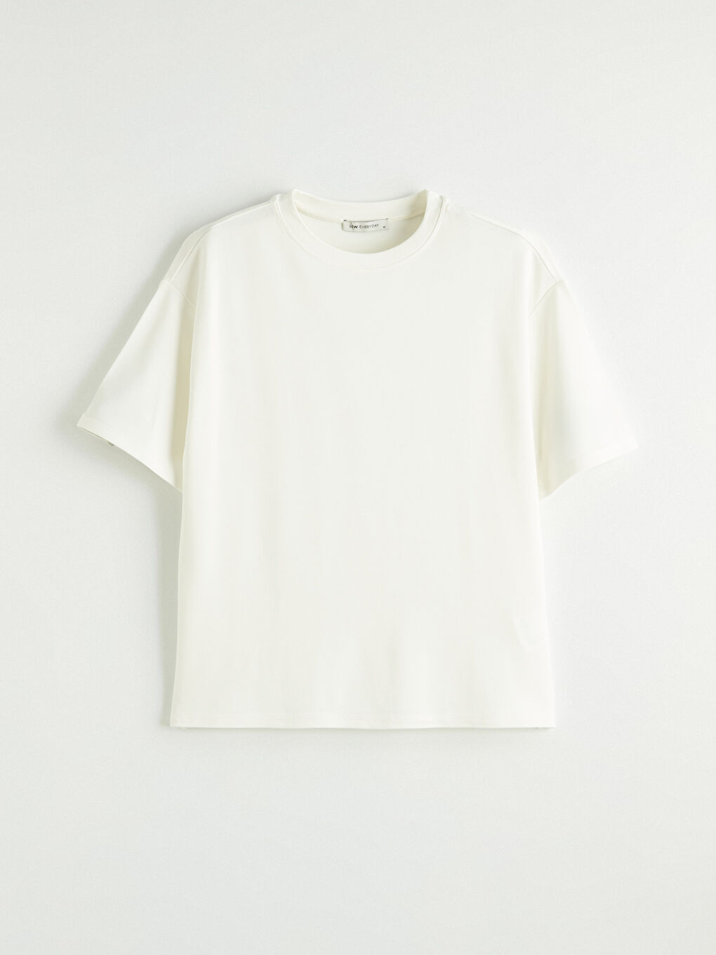 Ekru Bisiklet Yaka Oversize Kadın Tişört-4