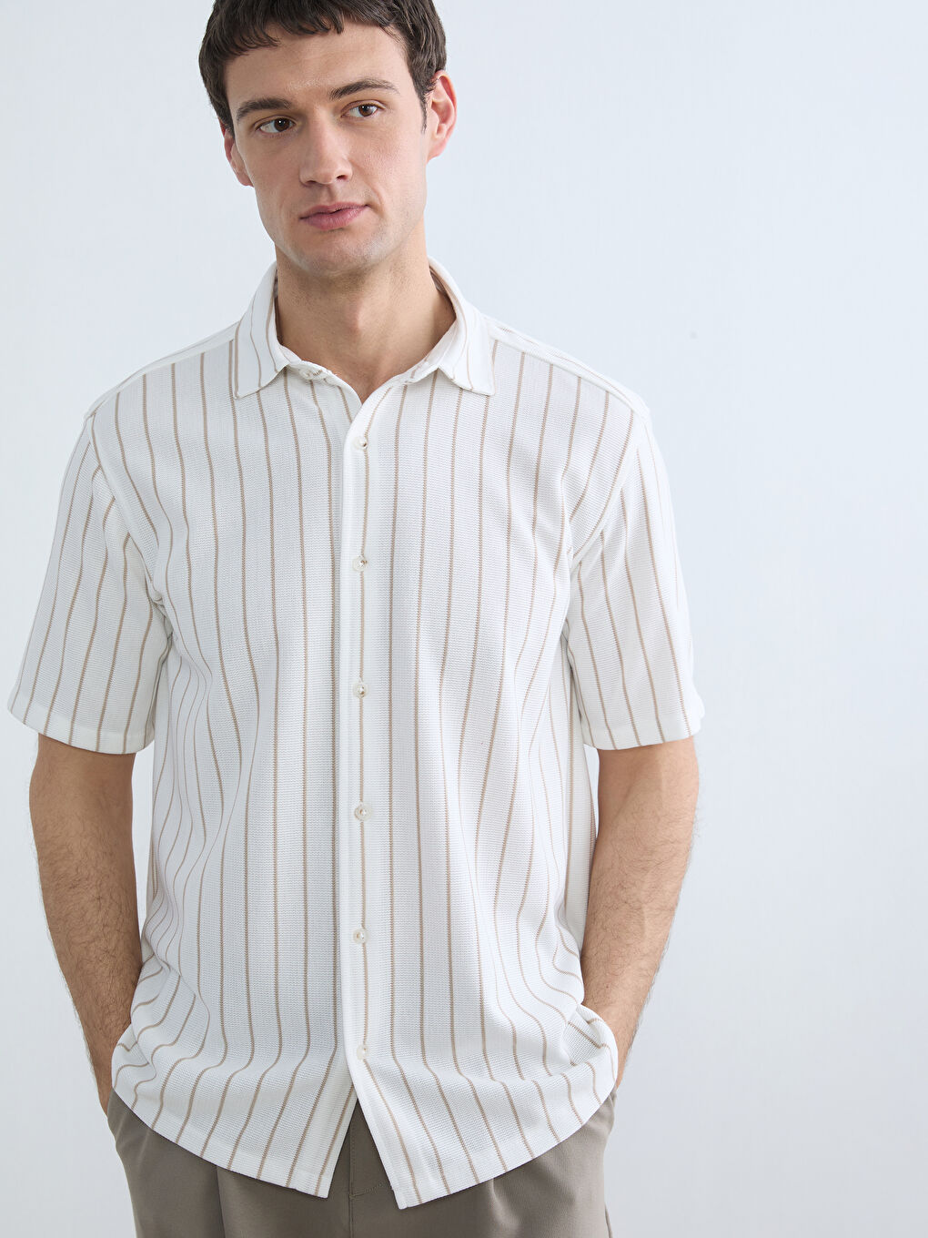 Ekru Regular Fit Çizgili Erkek Gömlek