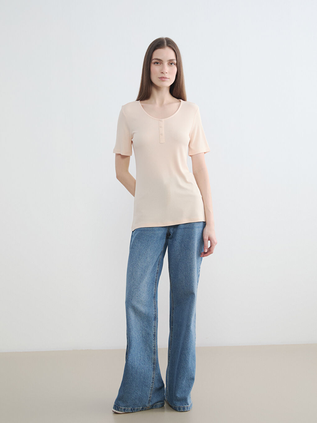 Pembe U Yaka Fitilli Kadın Tişört-1