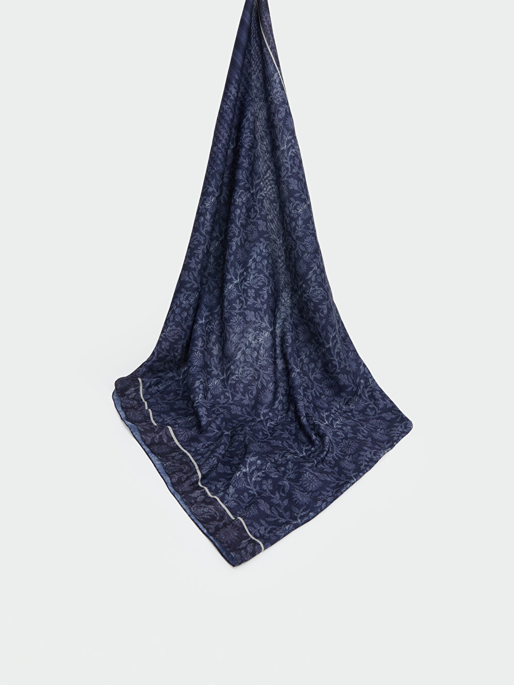 Woman NAVY Large Scarf