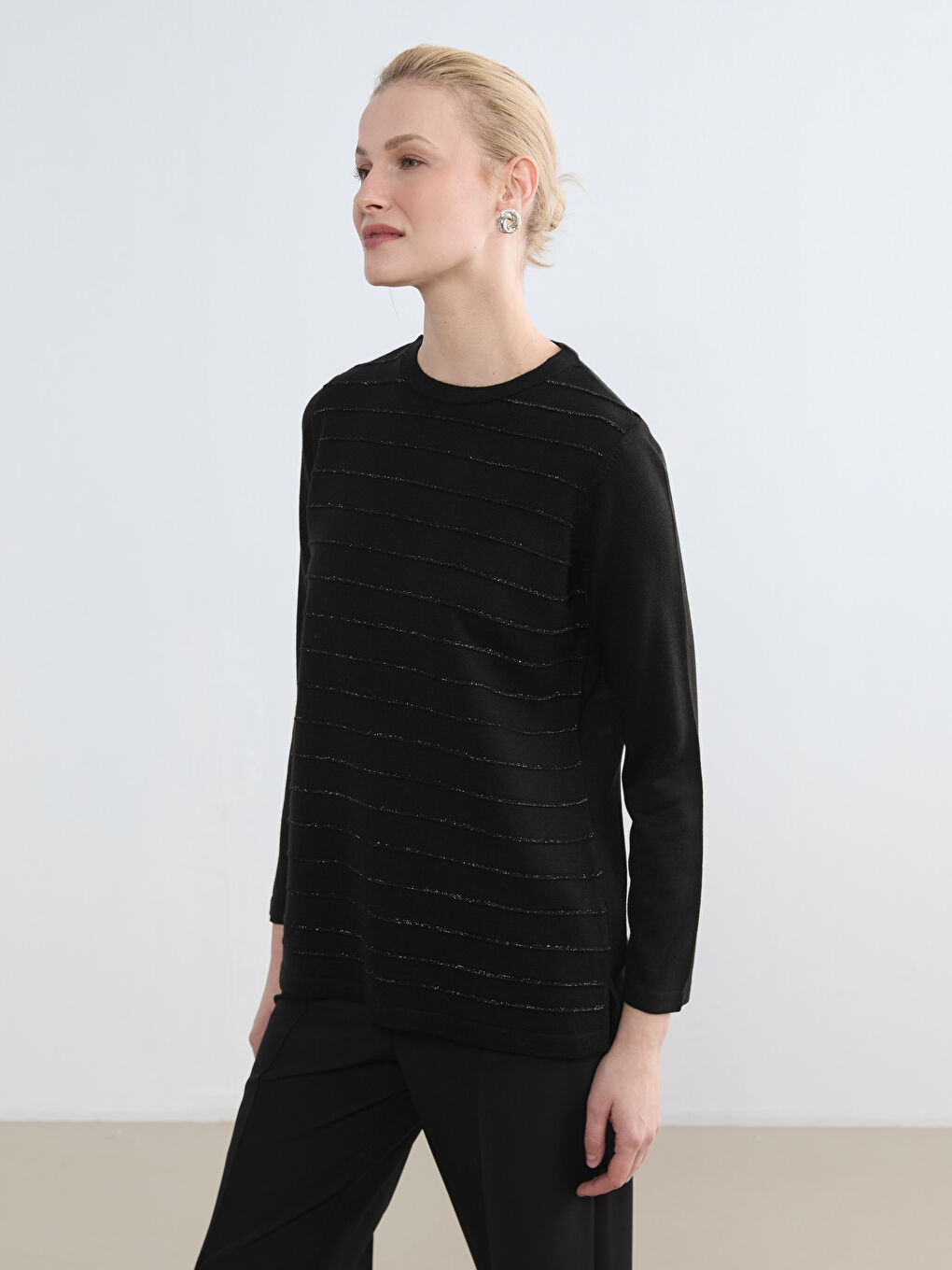 Siyah Bisiklet Yaka Çizgili Kadın Triko Kazak