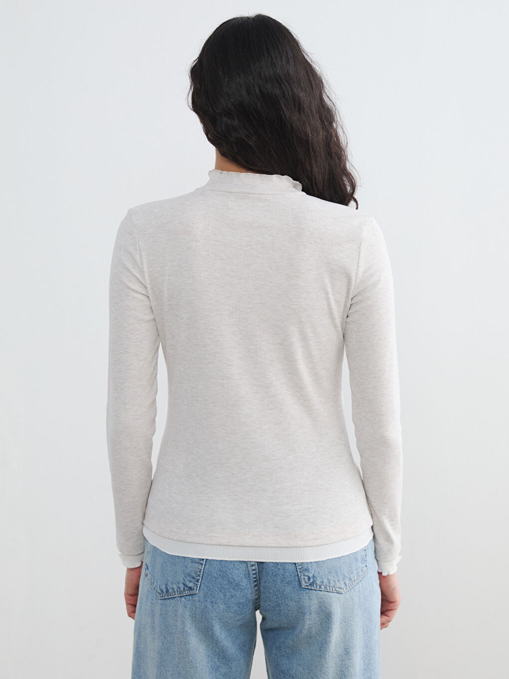 Bej Dik Yaka Fırfırlı Kadın Body-3