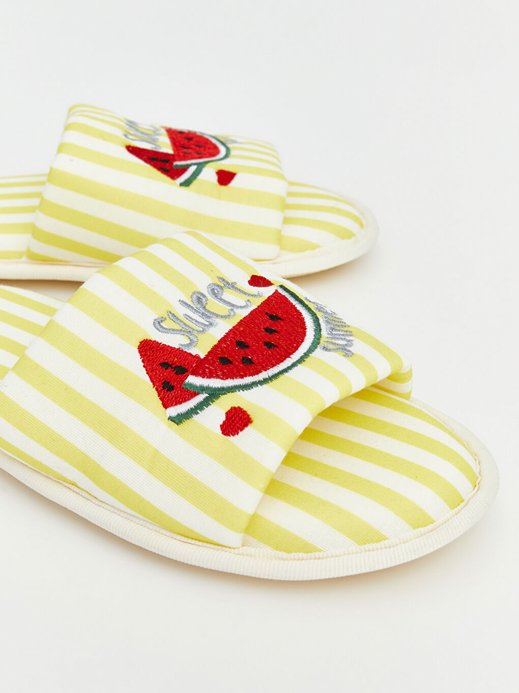 Sarı Karpuz Nakışlı Kadın Ev Terliği-3
