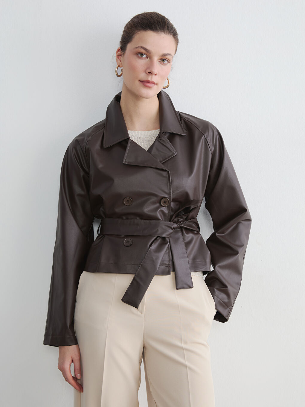 Kahverengi Gömlek Yaka Kadın Deri Görünümlü Ceket	