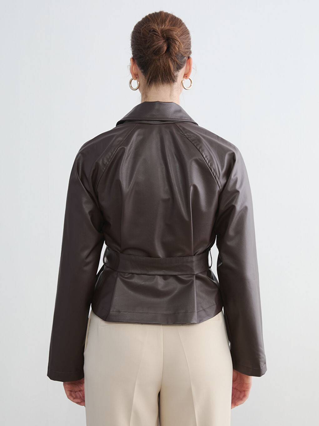 Kahverengi Gömlek Yaka Kadın Deri Görünümlü Ceket	-4