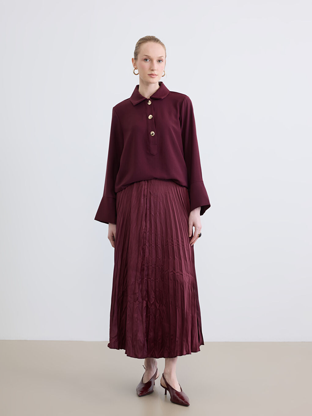 Bordo Beli Lastikli Pileli Saten Etek