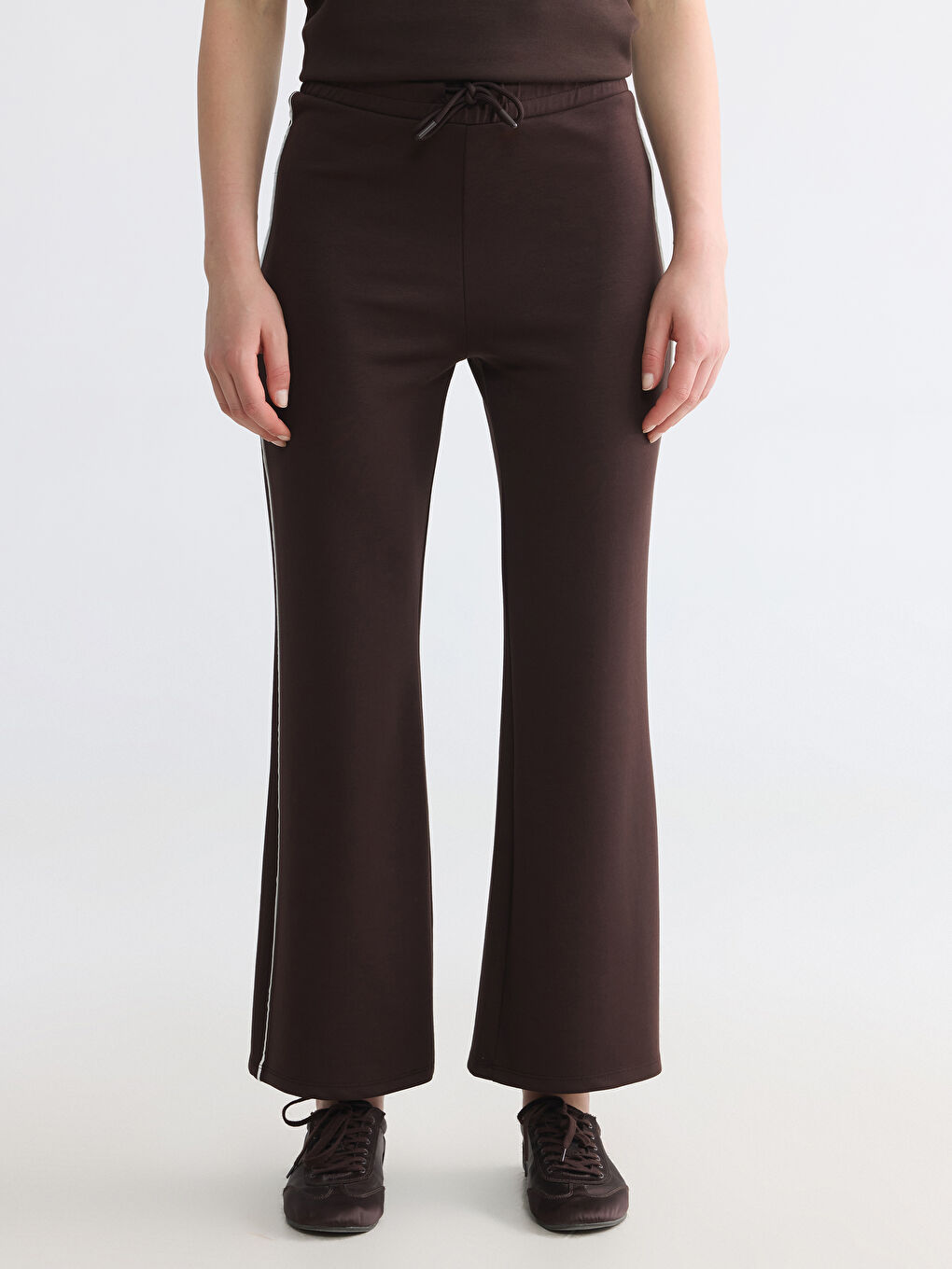Elasticated Waist Wide Leg Women's Sweatpants-3