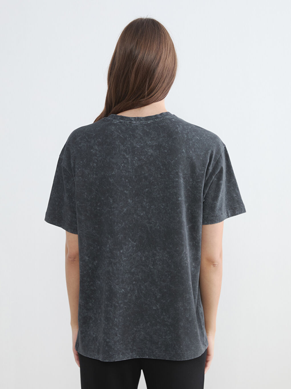 Mavi Leoparlı Fiyonk Baskılı Kadın Tişört-3