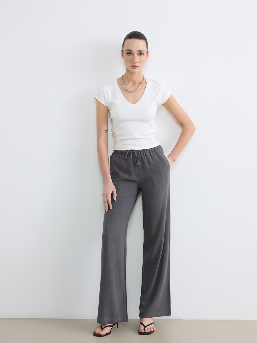 Woman Grey Trousers