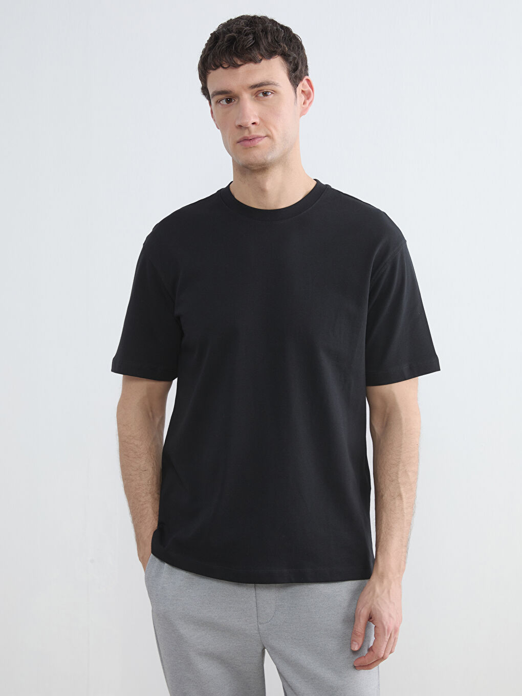 Ерлер қара Футболка