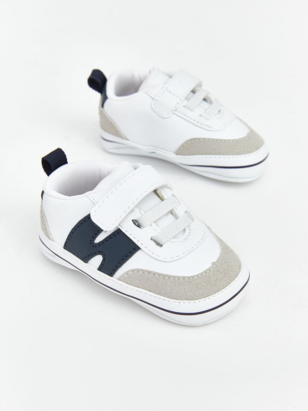 Beyaz Cırt Cırtlı Erkek Bebek Yürüme Öncesi Ayakkabı-1