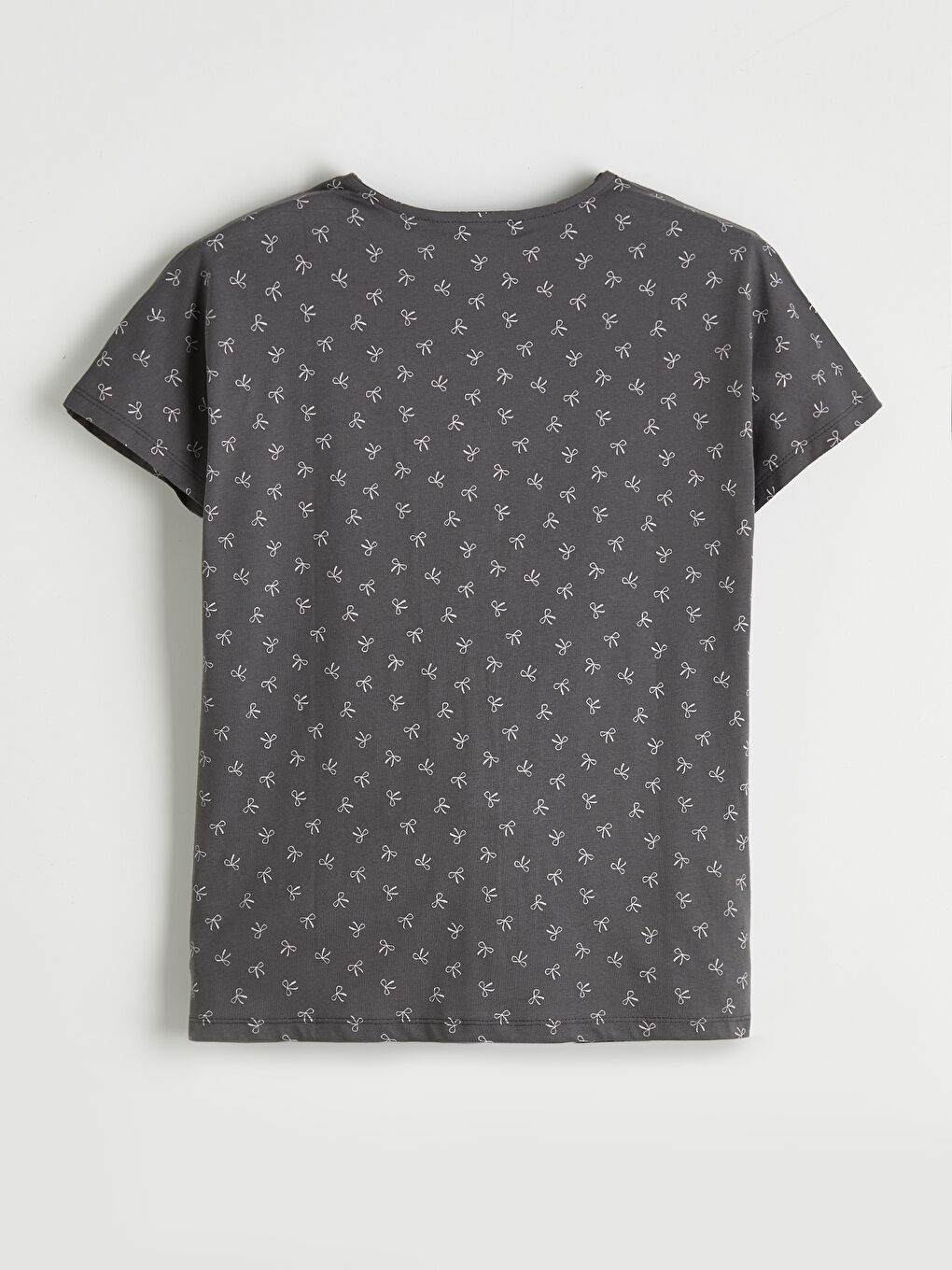 Gri V Yaka Fiyonk Baskılı Kadın Pijama Üstü-1