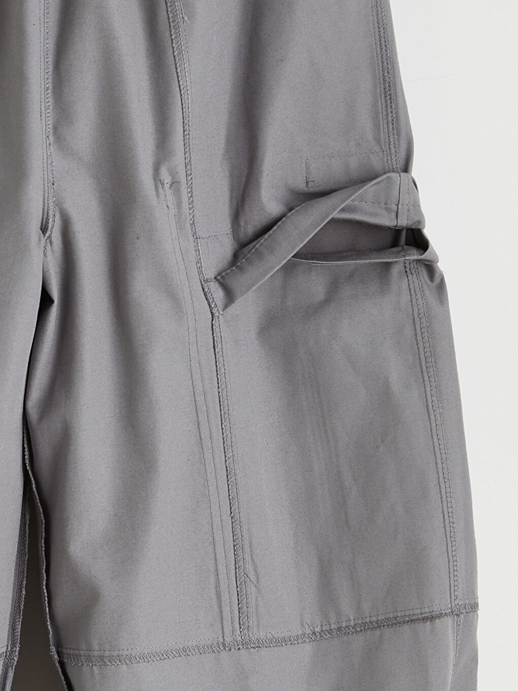 Gri Fonksiyonel Cepli Loose Fit Kadın Pantolon-9