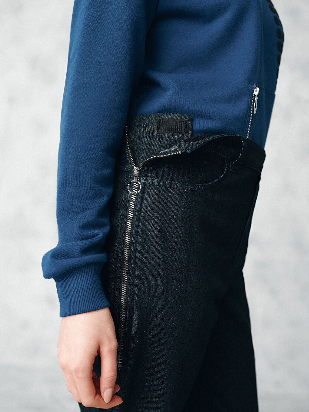 İndigo Kolay Giyilebilir Boydan Fermuarlı Straight Fit Kadın Jean Pantolon-1