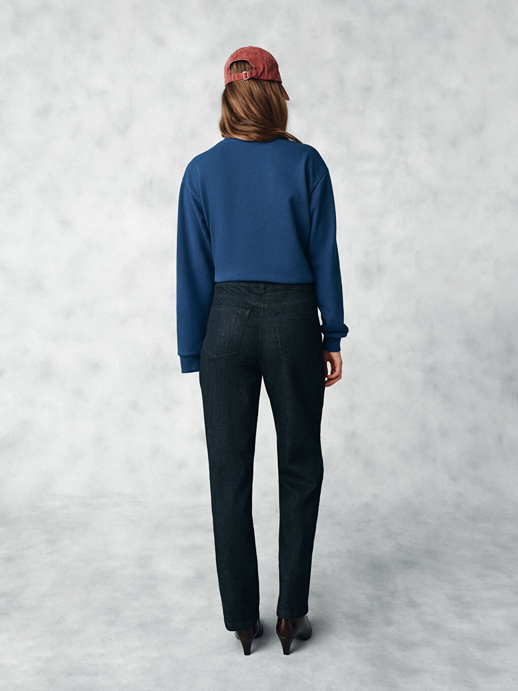 İndigo Kolay Giyilebilir Boydan Fermuarlı Straight Fit Kadın Jean Pantolon-3