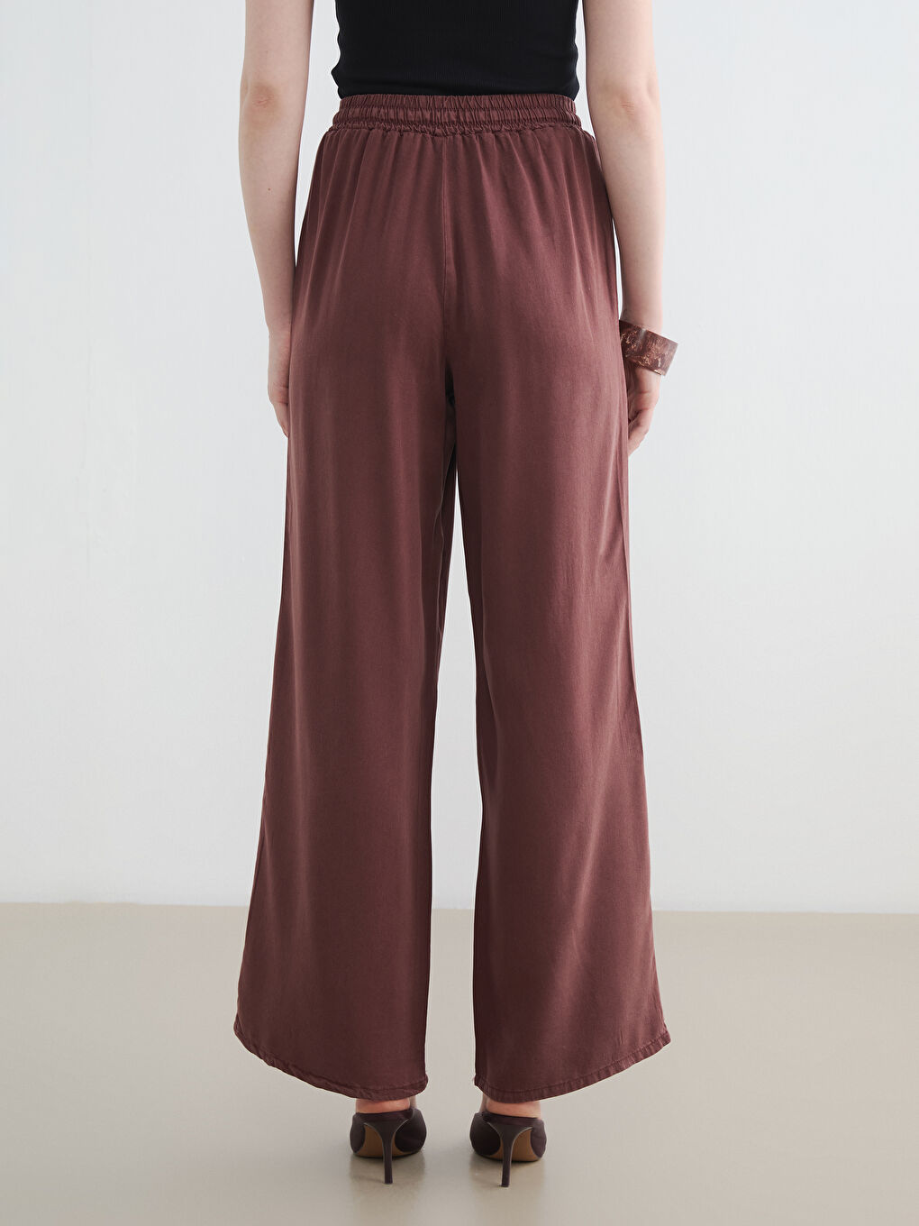 Kahverengi Beli Lastikli Wideleg Kadın Jean Pantolon-3
