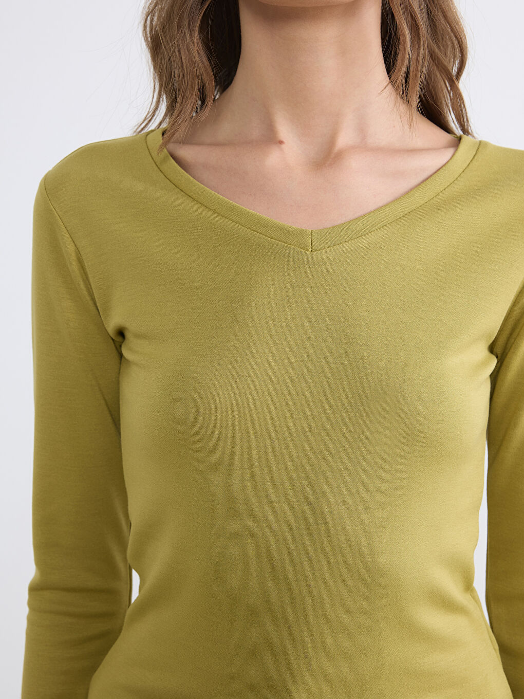 V-ს ფორმის დეკოლტე ქალის ბოდე-2