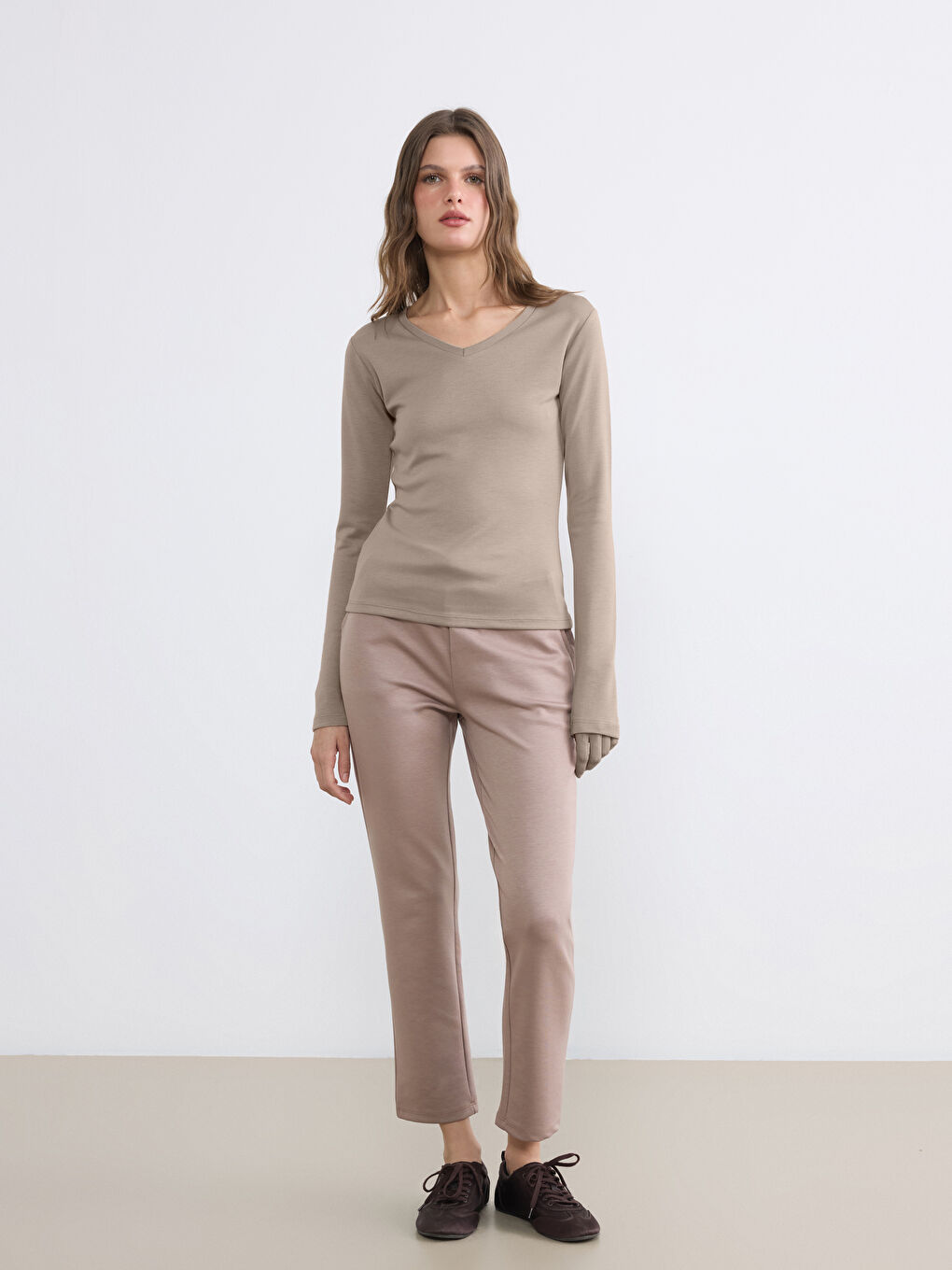 Kahverengi V Yaka Kadın Body-1