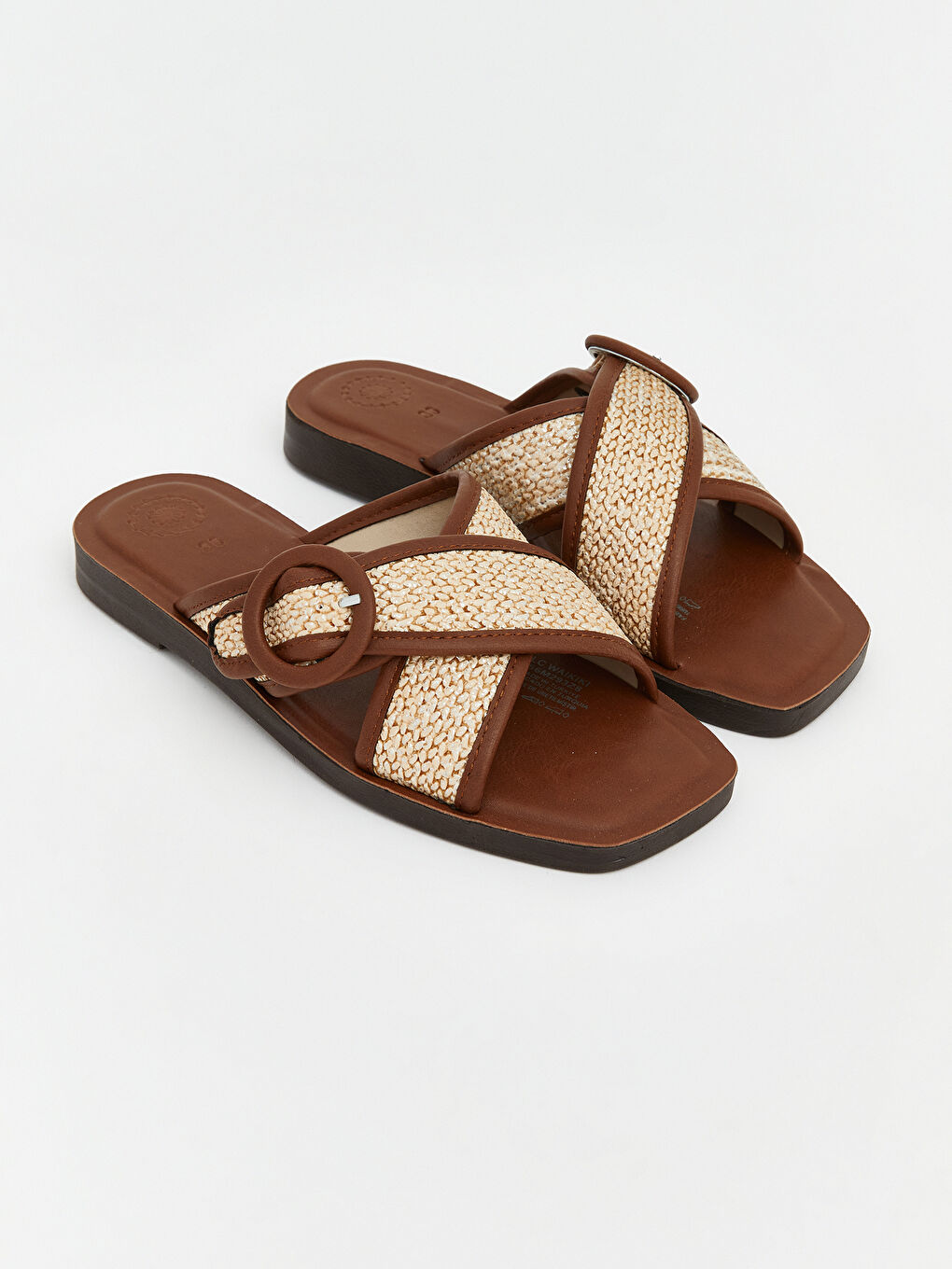 Kahverengi Çapraz Bantlı Kadın Terlik