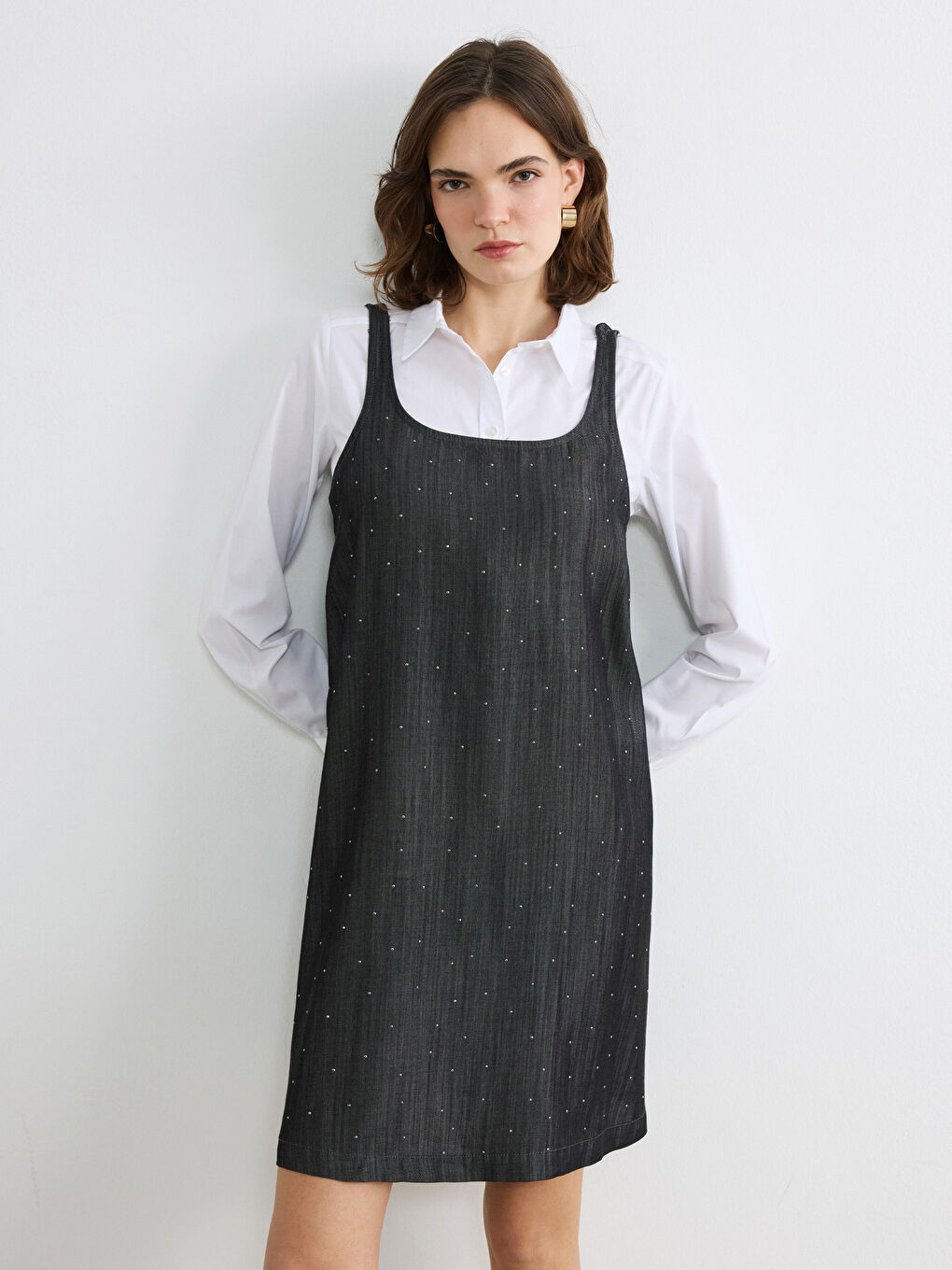 Gri U Yaka Askılı Taşlı Mini Jean Elbise-3