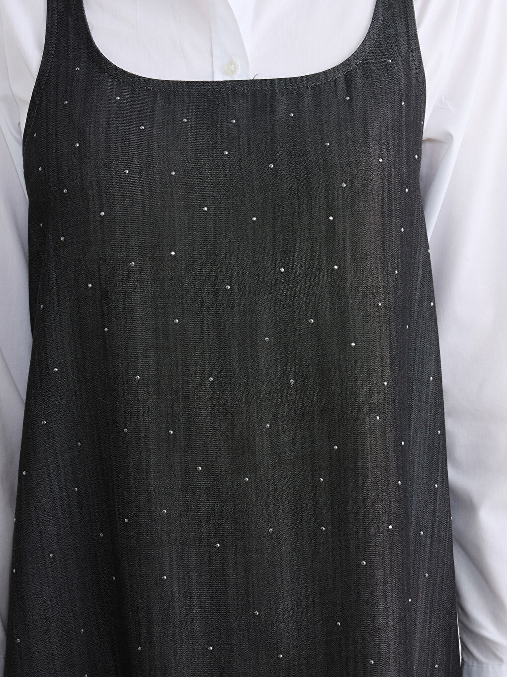 Gri U Yaka Askılı Taşlı Mini Jean Elbise-4