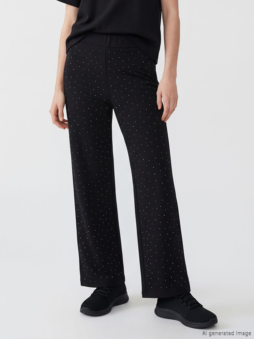 Siyah Taşlı Soft Touch Kadın Eşofman Altı-1