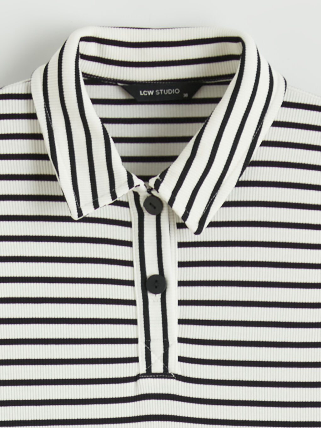 Siyah Polo Yaka Çizgili Yırtmaçlı Elbise-5