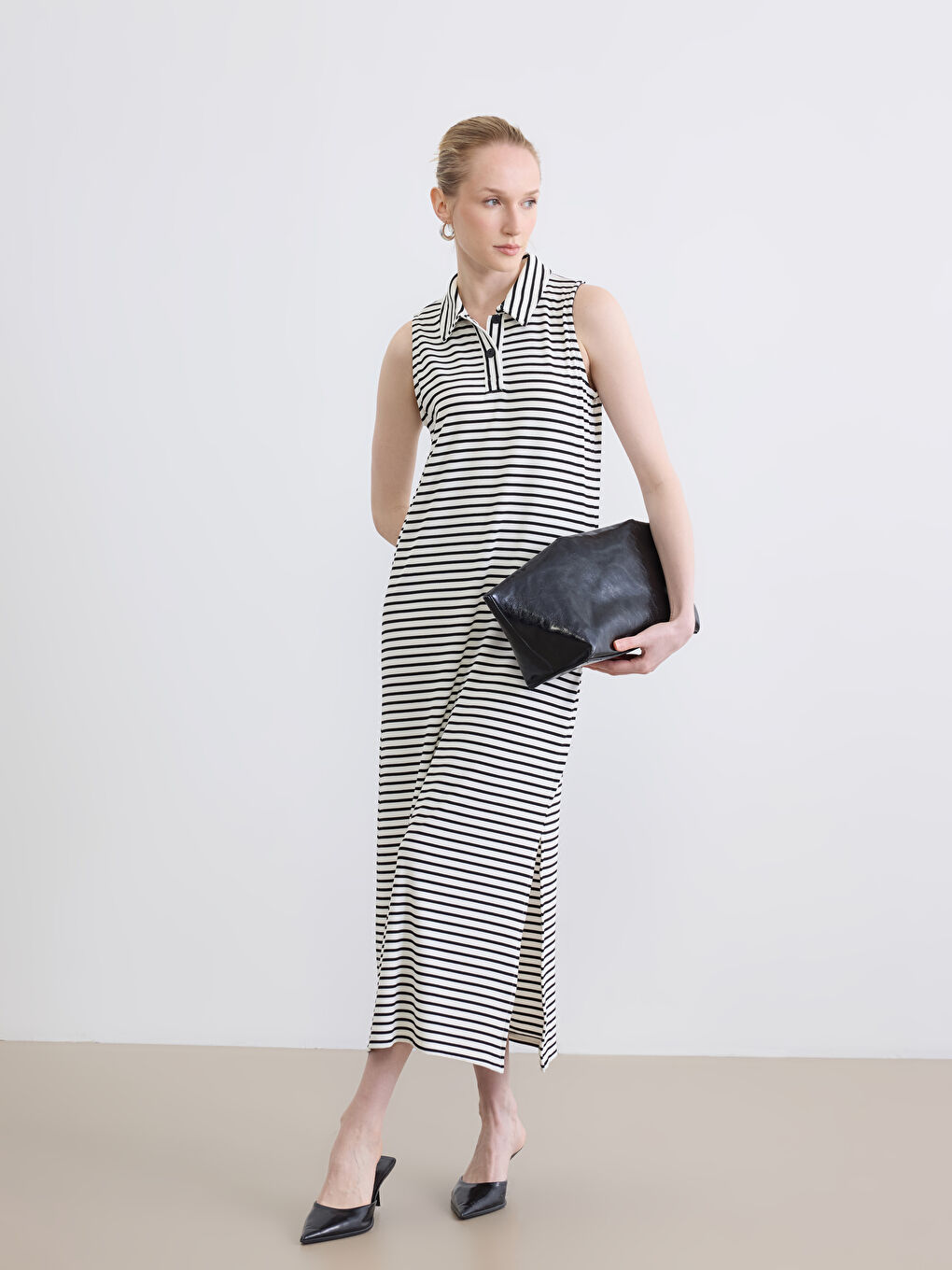 Siyah Polo Yaka Çizgili Yırtmaçlı Elbise-1