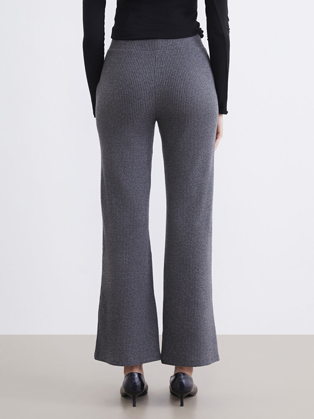 Antrasit Beli Lastikli İspanyol Paça Kadın Pantolon-3