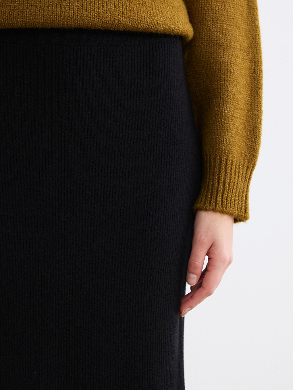 Siyah Beli Lastikli Fitilli Triko Etek-2