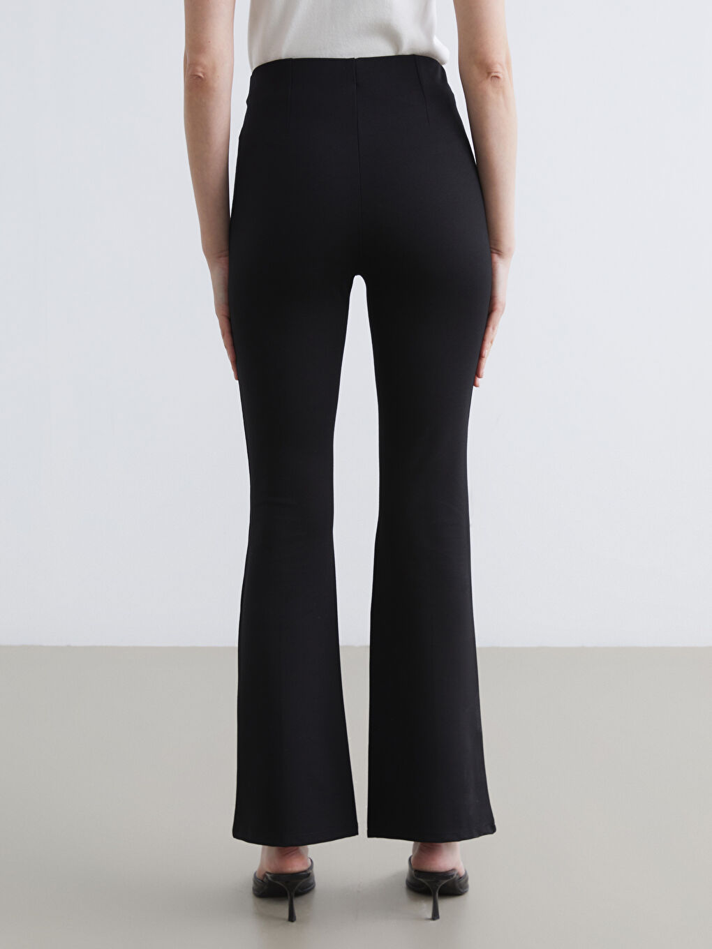 Siyah Süper Skinny Fit İspanyol Paça Kadın Pantolon-3