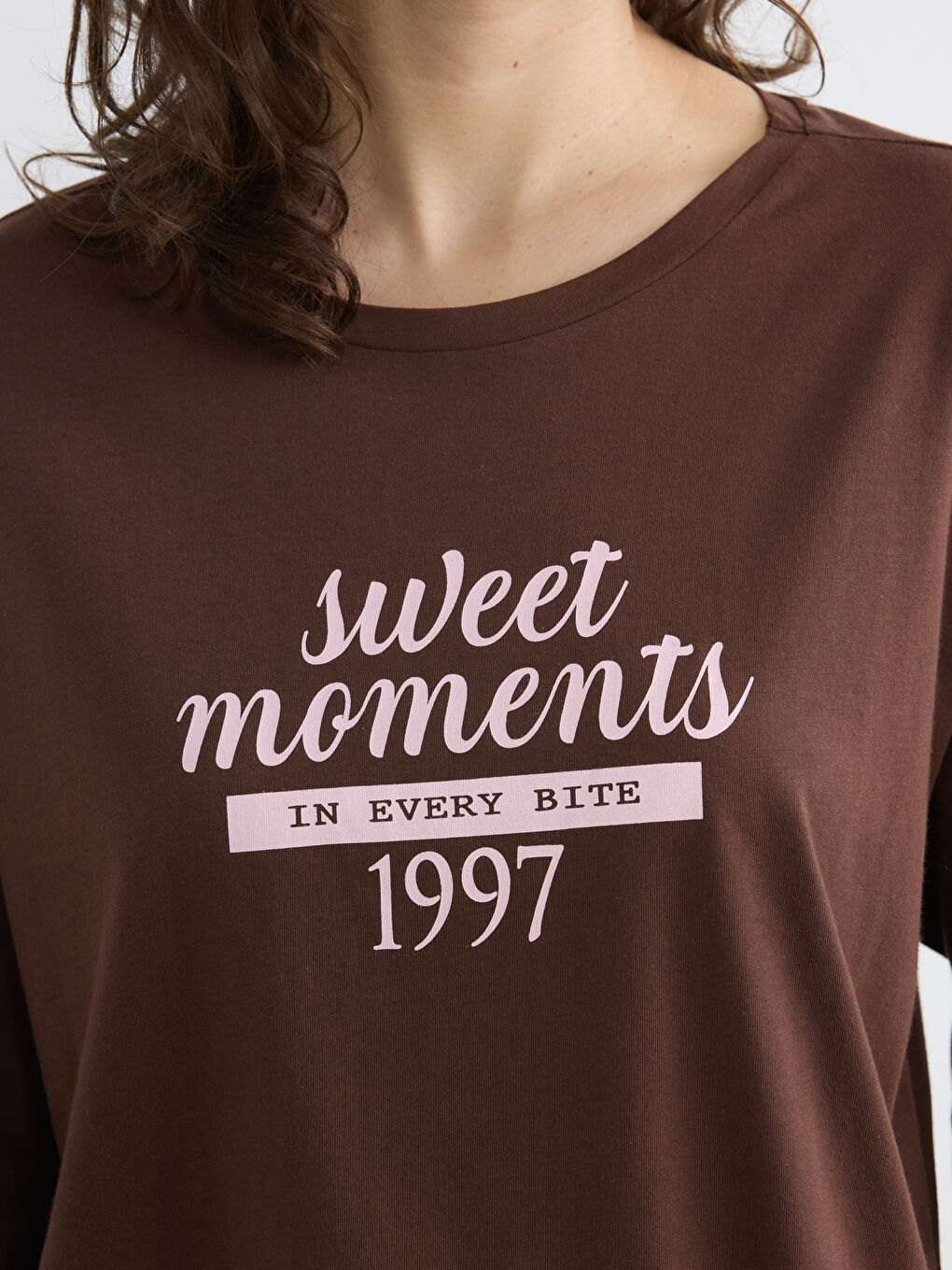 Kahverengi Bisiklet Yaka Baskılı Kadın Pijama Takımı-2