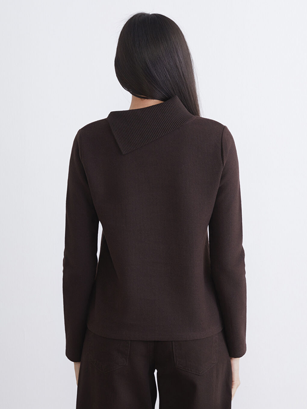 Kahverengi Asimetrik Dik Yaka Kadın Triko Kazak-3