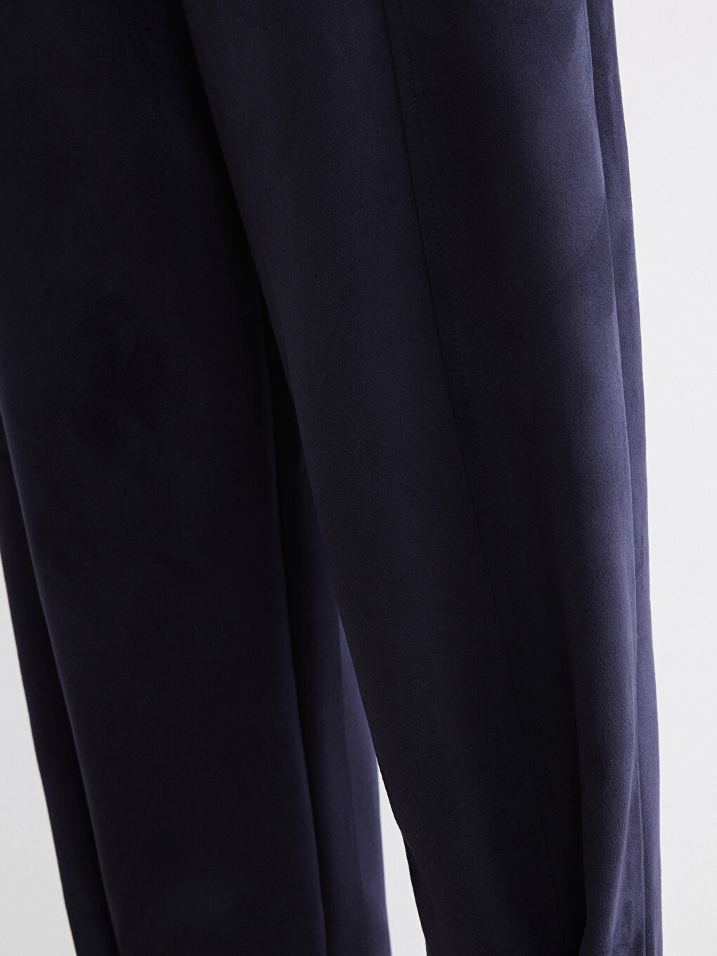 Lacivert Loose Fit Kadın Pileli Süet Görünümlü Pantolon-3