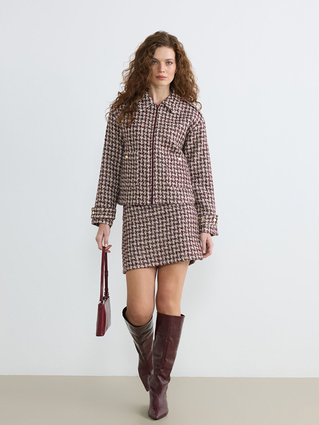 Kırmızı Beli Fermuarlı Kazayağı Desenli Mini Etek