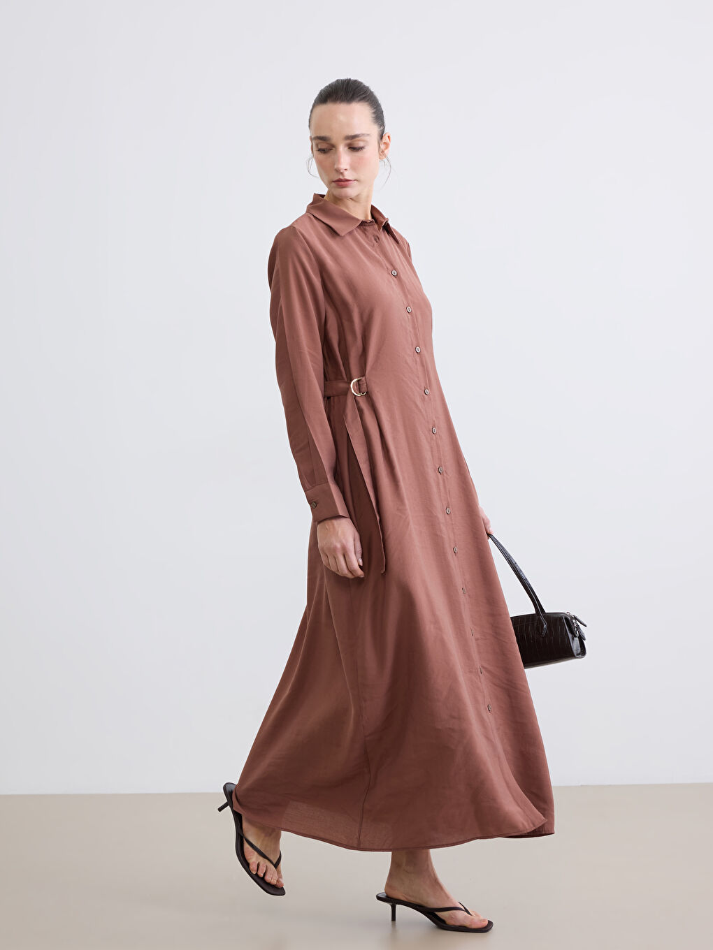 Kahverengi Modal Karışımlı Kemer Detaylı Gömlek Elbise