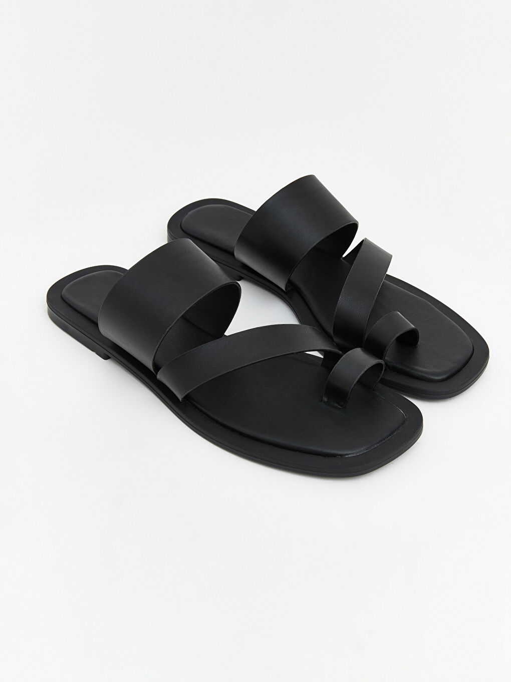 Siyah Çapraz Bantlı Kadın Terlik