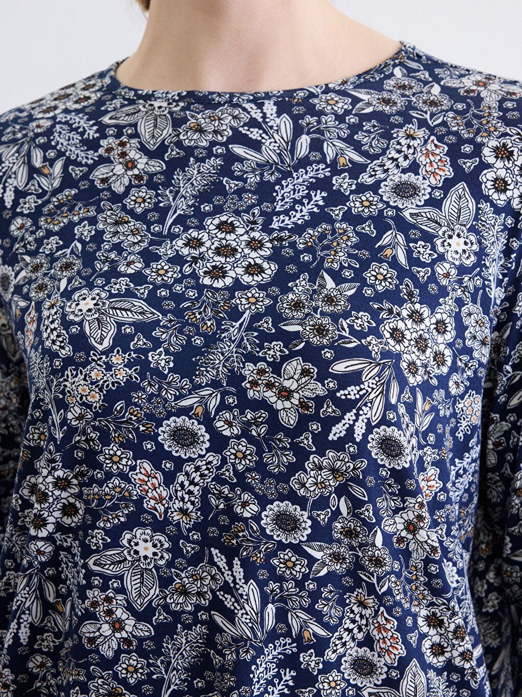 Lacivert Bisiklet Yaka Desenli Kadın Tişört-2