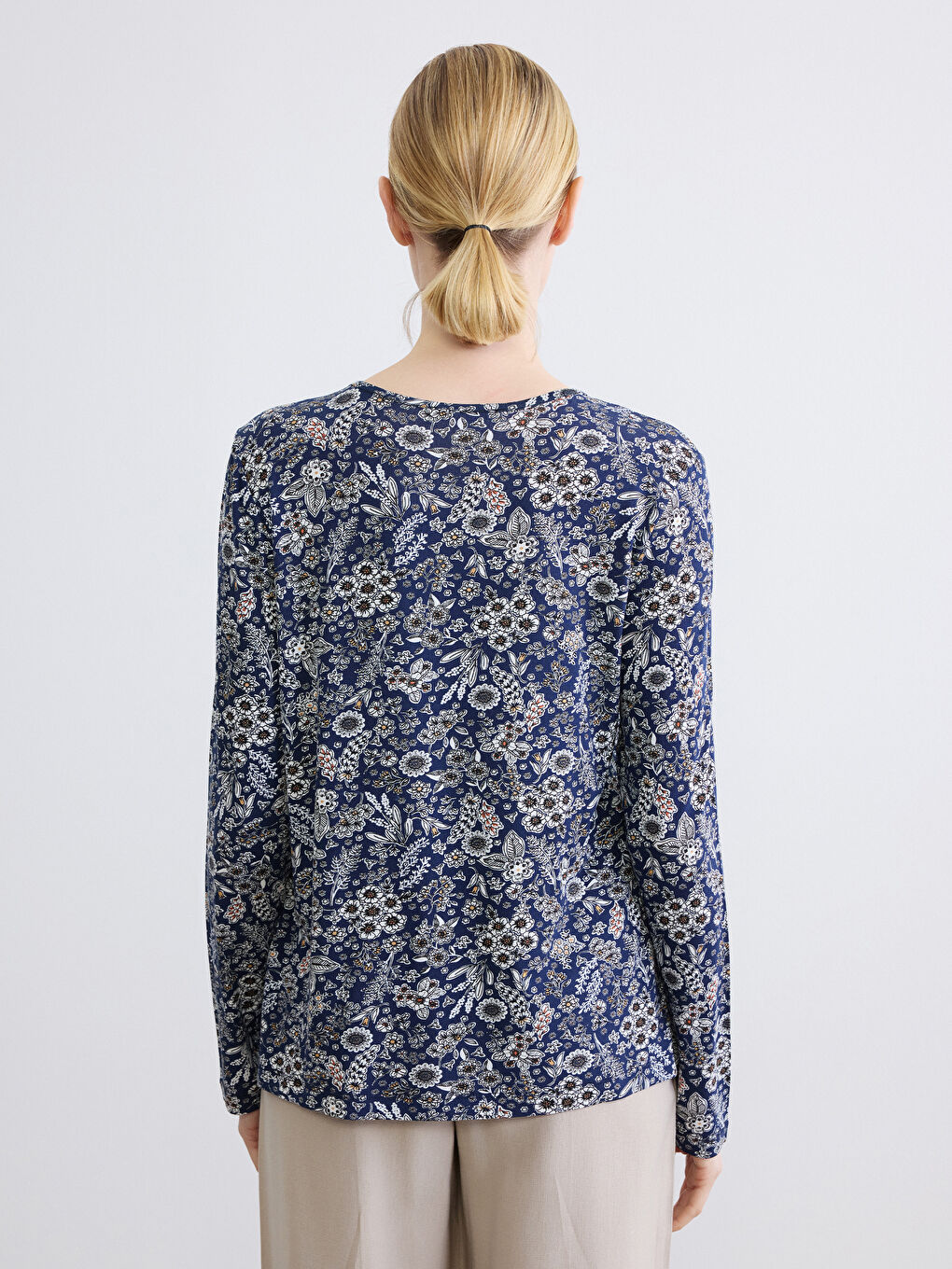 Lacivert Bisiklet Yaka Desenli Kadın Tişört-3