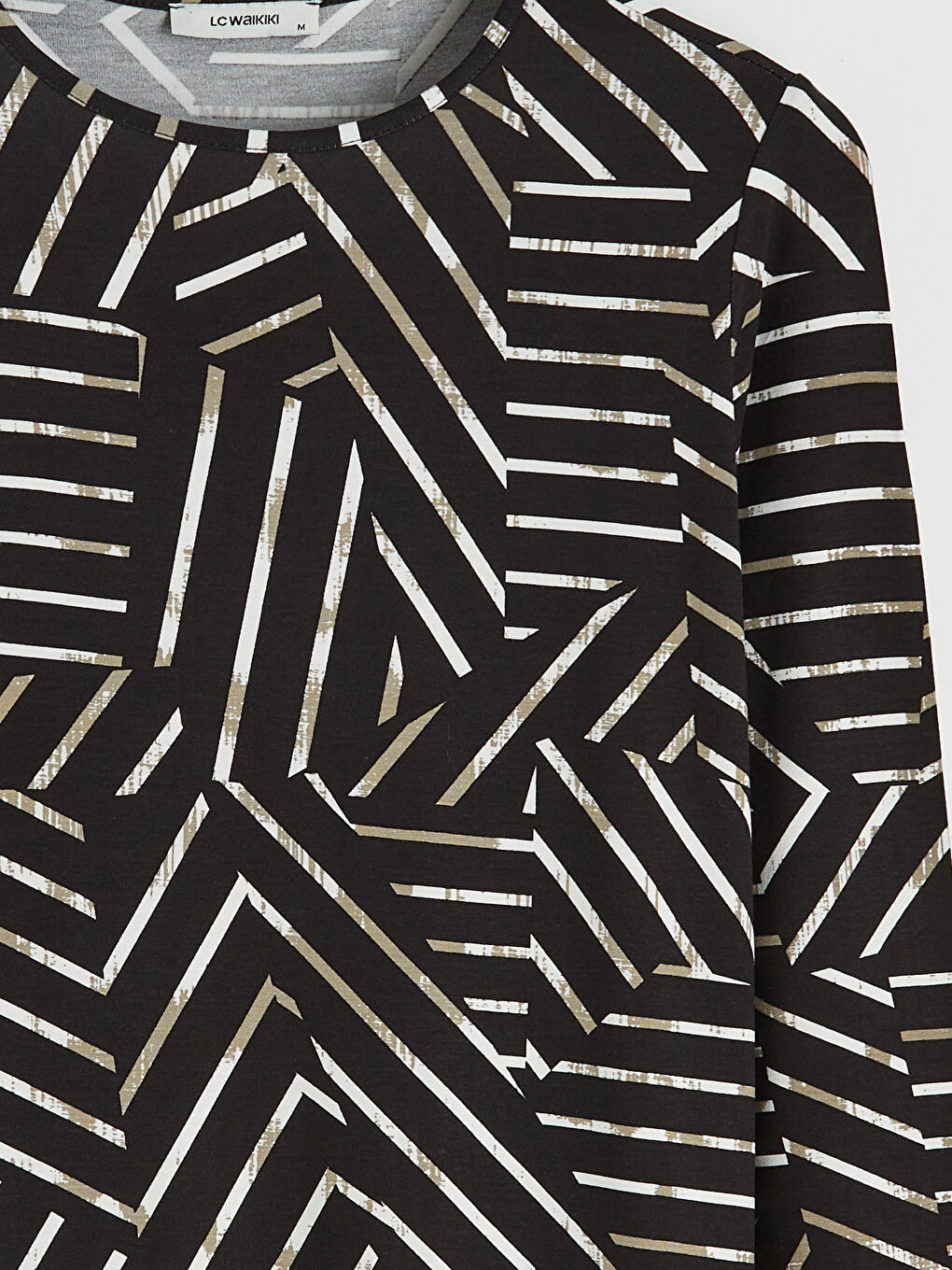 Siyah Bisiklet Yaka Desenli Kadın Tişört-5