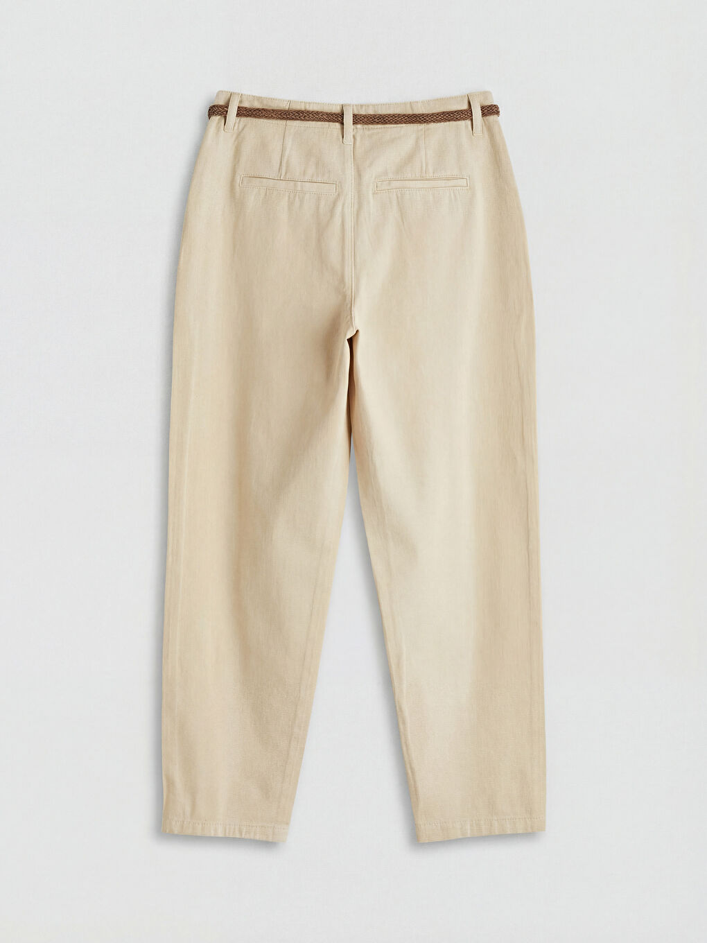 Bej Beli Kemerli Carrot Fit Kadın Jean Pantolon-4