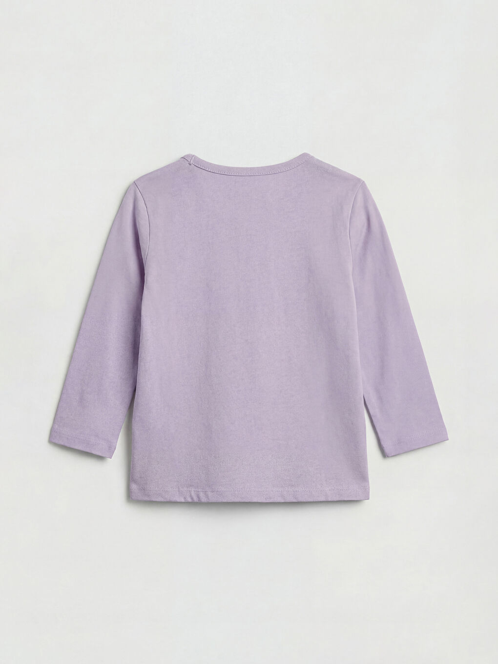 طقم بيجامة بناتي برقبة دائرية ومطبوعة.-2