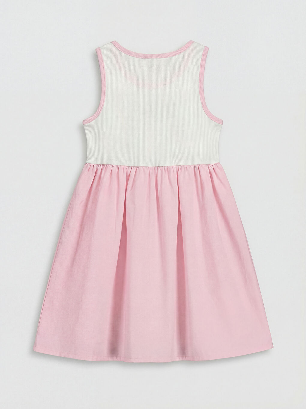 Момиче Бяло Рокля-1