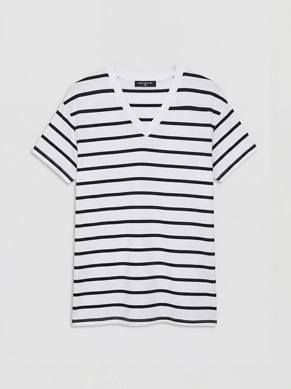 Siyah V Yaka Çizgili Kadın Tişört	