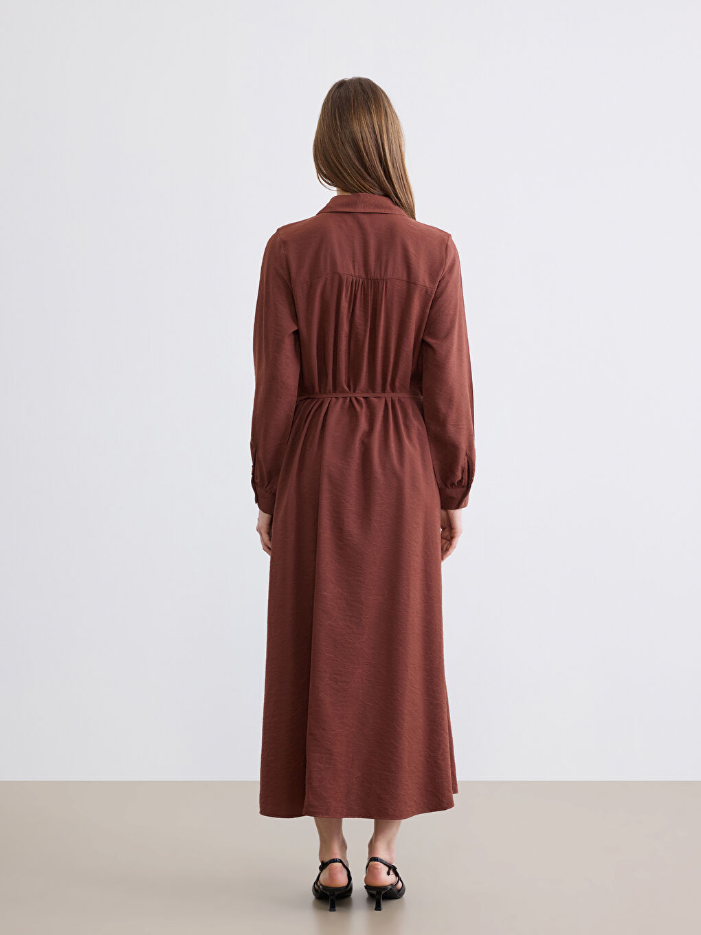 өрнекті жейде-көйлек белдікпен-3