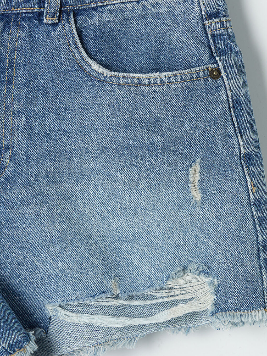 İndigo Yırtık Detaylı Kadın Jean Şort-3