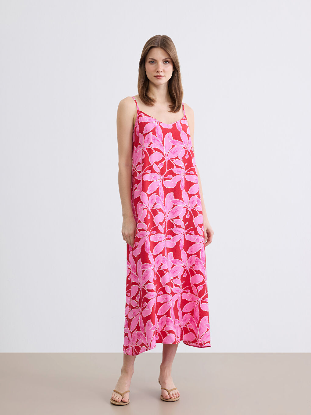 Pembe V Yaka İp Askılı Çiçekli A Kesim Elbise-1