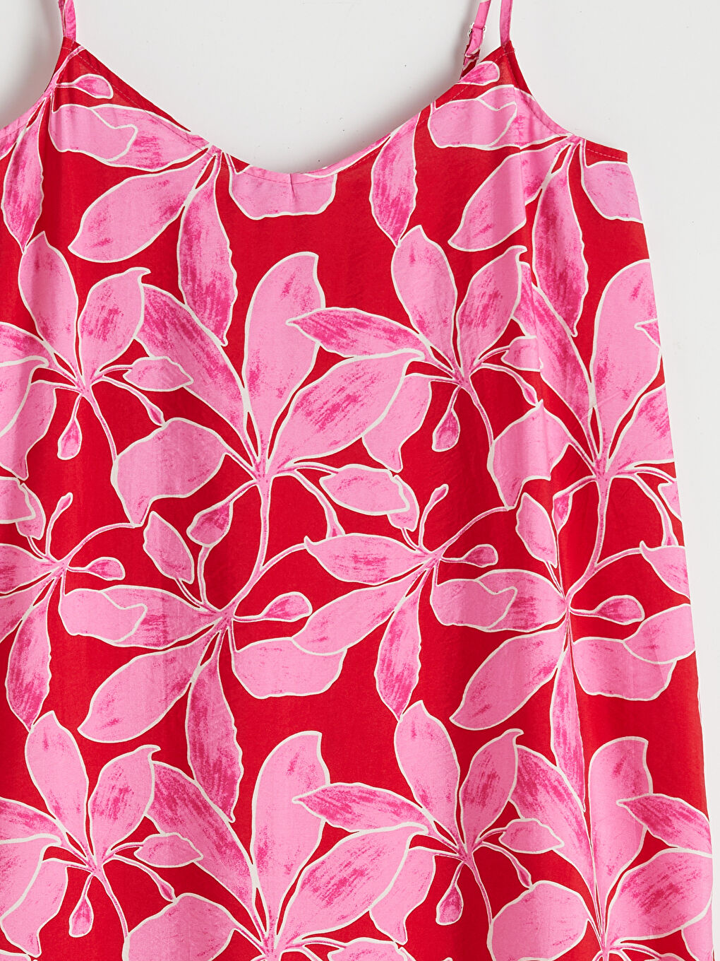 Pembe V Yaka İp Askılı Çiçekli A Kesim Elbise-6